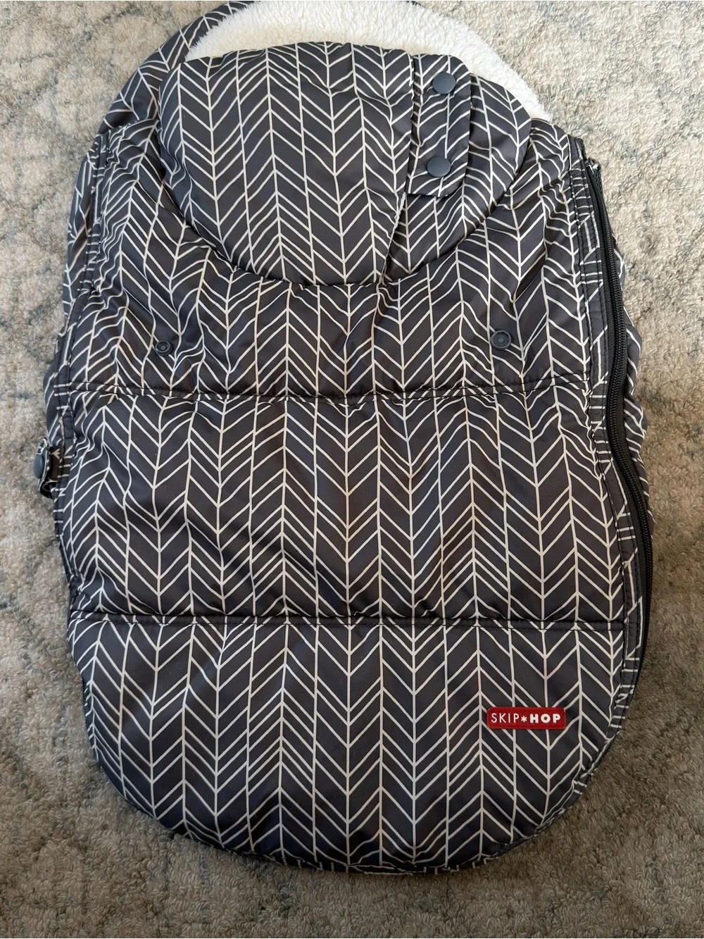 Skip Hop Stroll & Go Three-Season Baby Stroller Footmuff Chevron Gray
